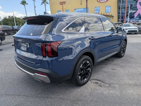 Used 2026 Kia Sorento S FWD image 5