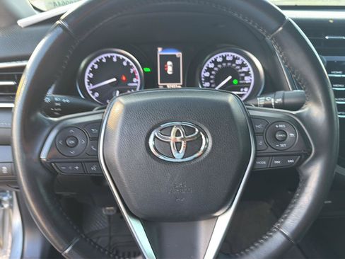 Used 2018 Toyota Camry SE w/ Convenience Package FWD image 20