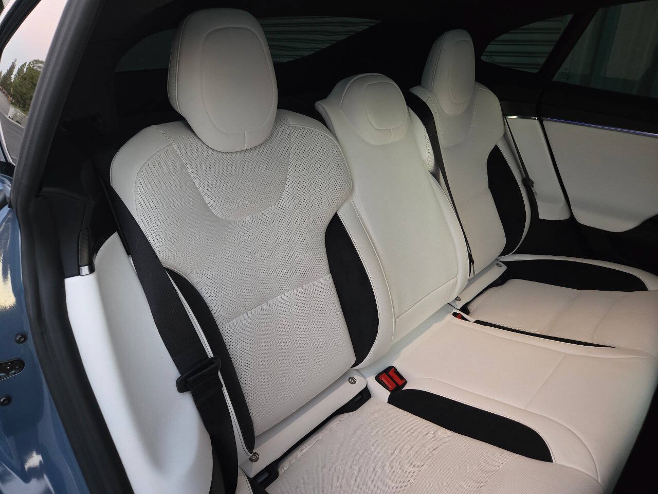 Used 2026 Tesla Model S Plaid AWD/4WD image 25