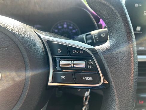 Used 2019 Kia Forte LXS FWD image 13