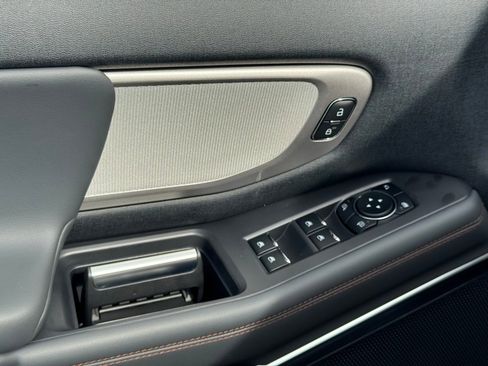 New 2025 Ford Expedition Active image 23