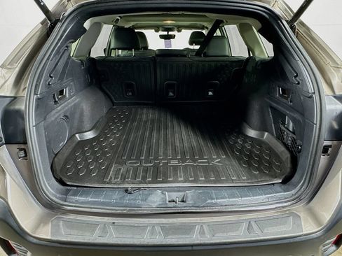 Used 2022 Subaru Outback Limited AWD/4WD image 32