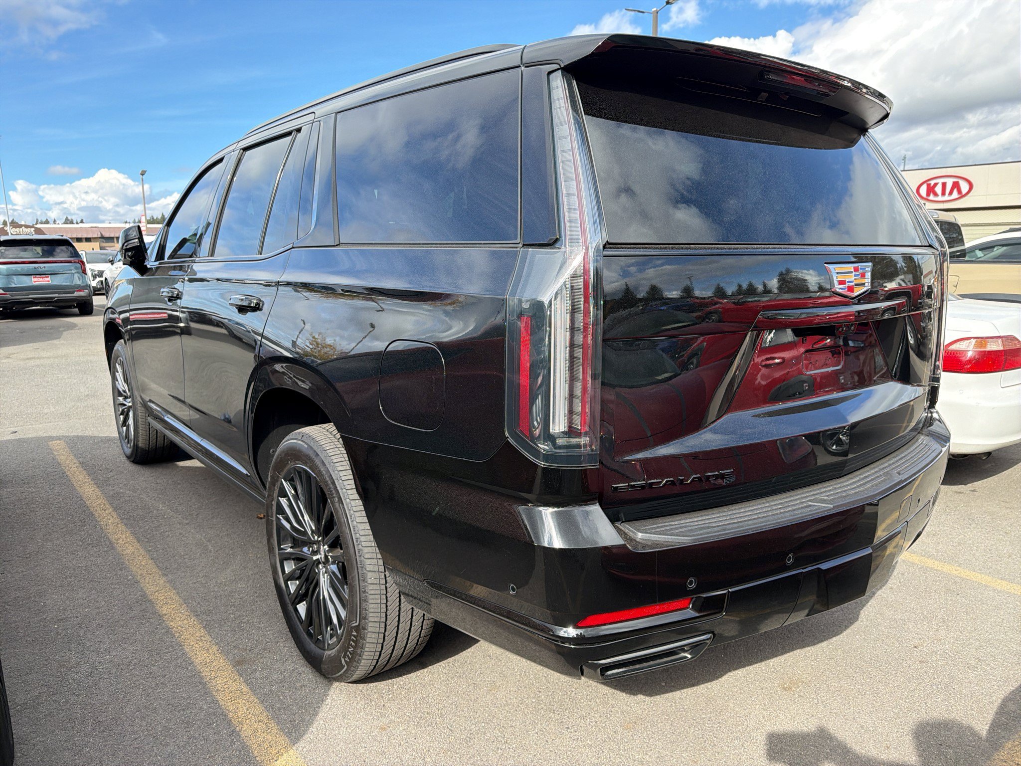 Certified 2025 Cadillac Escalade Sport Platinum AWD/4WD image 6
