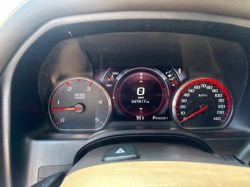 Used 2016 GMC Sierra 2500 Denali w/ Duramax Plus Package AWD/4WD image 18
