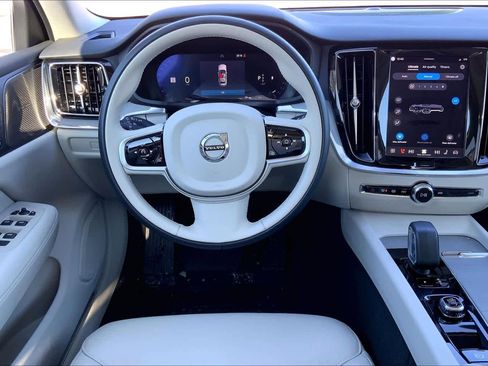 Used 2026 Volvo V60 B5 Cross Country Plus w/ Protection Package Premier image 6