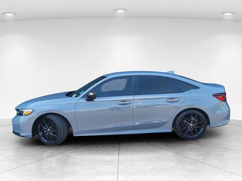 Used 2025 Honda Civic Sport image 2