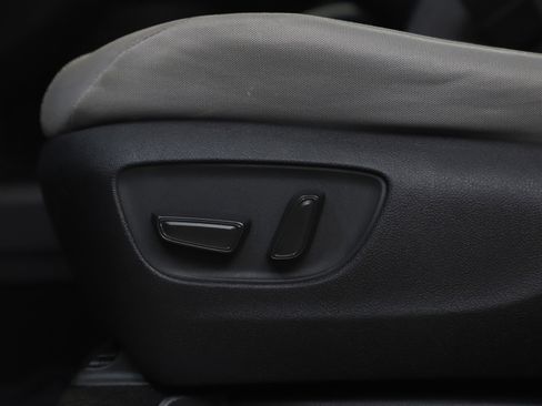 Used 2022 Toyota Sienna LE image 24