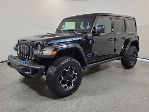 Used 2023 Jeep Wrangler Unlimited Rubicon 4xe w/ Steel Bumper Group AWD/4WD image 3