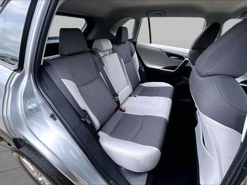 Certified 2025 Toyota RAV4 XLE FWD image 20