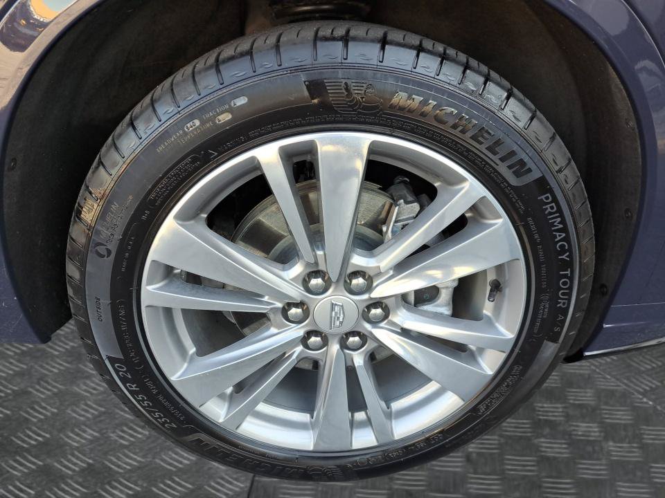 Used 2025 Cadillac XT6 Premium Luxury FWD image 16