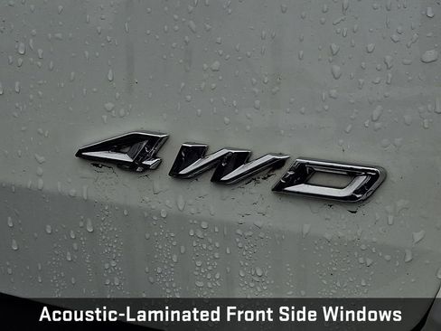 Used 2022 Ford Explorer XLT w/ Equipment Group 202A image 22