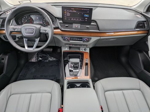 Used 2023 Audi Q5 2.0T Premium image 11