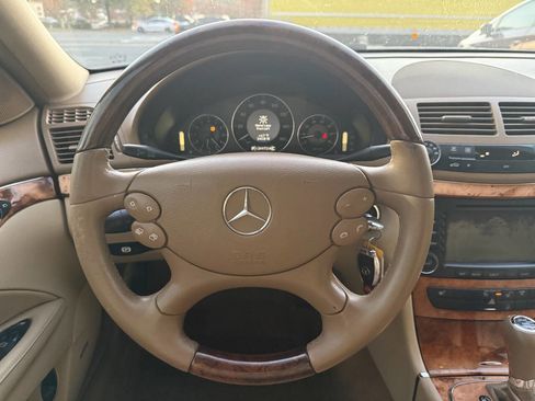 Used 2008 Mercedes-Benz E 350 4MATIC Wagon image 17