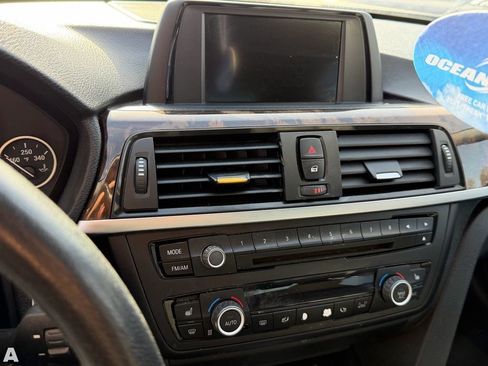Used 2013 BMW 328i Sedan RWD image 8