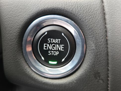 Used 2023 Chevrolet Tahoe Z71 w/ Luxury Package image 22