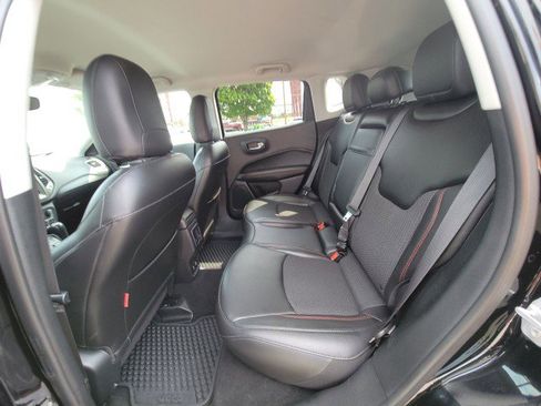 Used 2019 Jeep Compass Trailhawk image 18