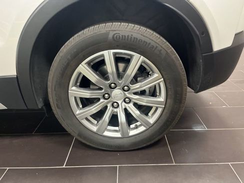 Used 2020 Cadillac XT4 Premium Luxury w/ Enhanced Visibility Package image 17