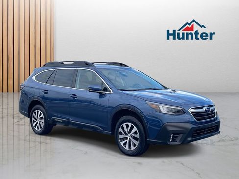 Used 2020 Subaru Outback Premium image 1