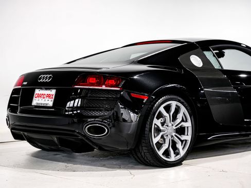 Used 2010 Audi R8 V10 image 33
