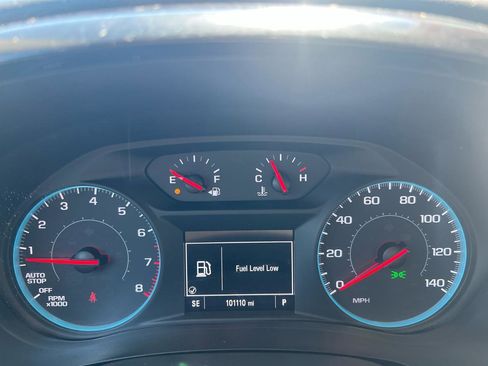 Used 2020 Chevrolet Traverse LT FWD image 19