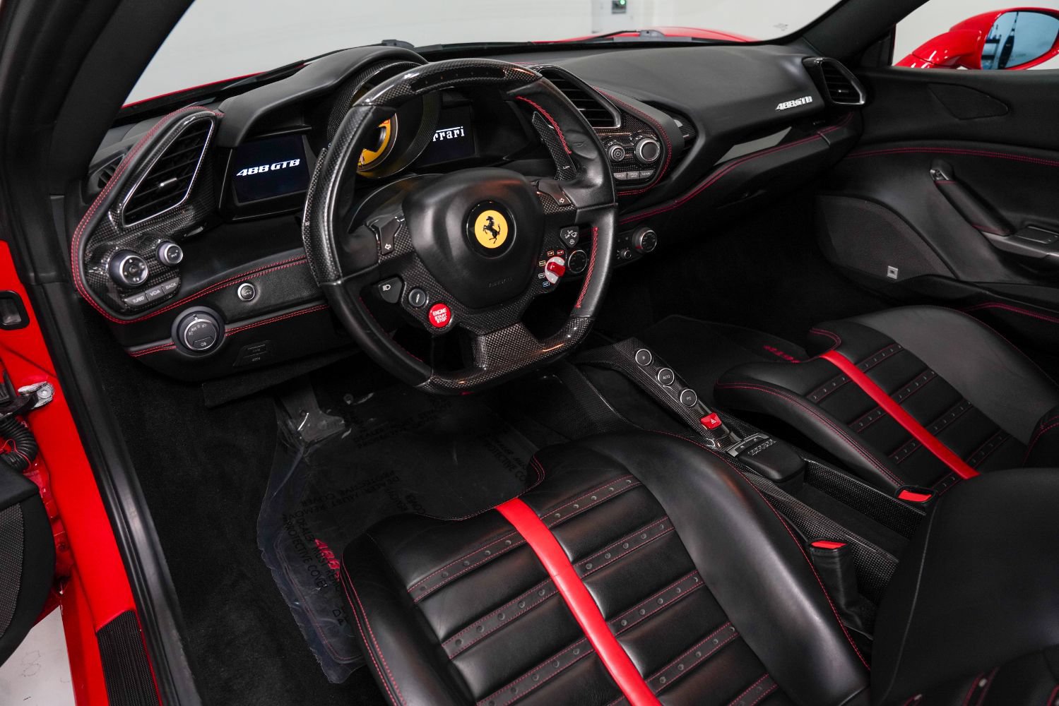 Used 2016 Ferrari 488 GTB RWD image 11