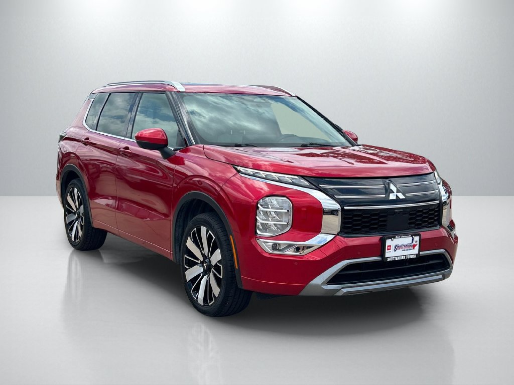 Used 2025 Mitsubishi Outlander SEL AWD/4WD image 3
