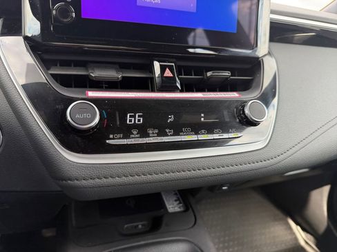 Used 2024 Toyota Corolla SE w/ SE Premium Package image 19