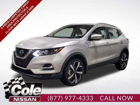 Used 2022 Nissan Rogue Sport SL image 1