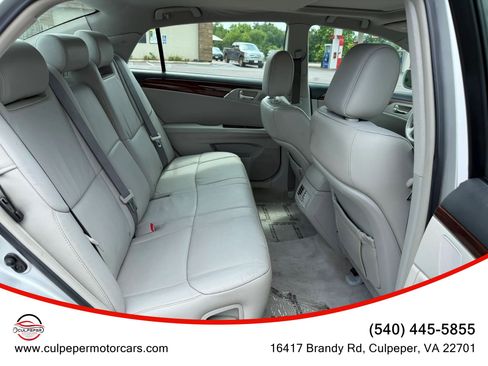 Used 2010 Toyota Avalon XLS FWD image 13