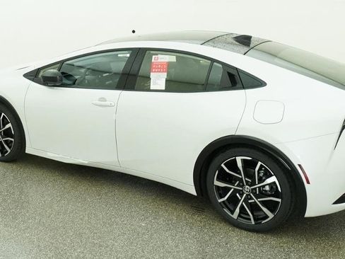New 2026 Toyota Prius Plug-In Hybrid FWD image 50