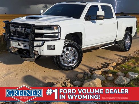 Used 2019 Chevrolet Silverado 2500 LT w/ LT Convenience Package AWD/4WD image 1