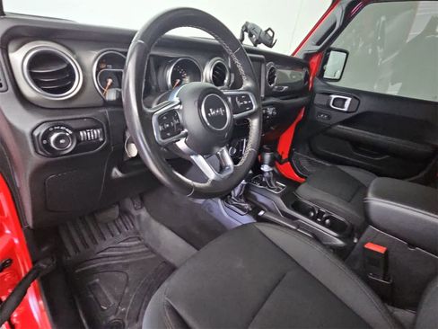 Used 2021 Jeep Wrangler Unlimited Sahara w/ Uconnect 4C Nav & Sound Group image 2