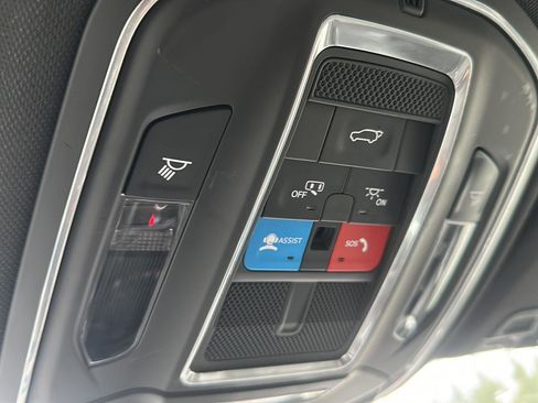 Used 2024 Jeep Grand Cherokee Altitude image 14