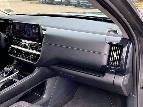 Certified 2026 Nissan Pathfinder SV AWD/4WD image 13