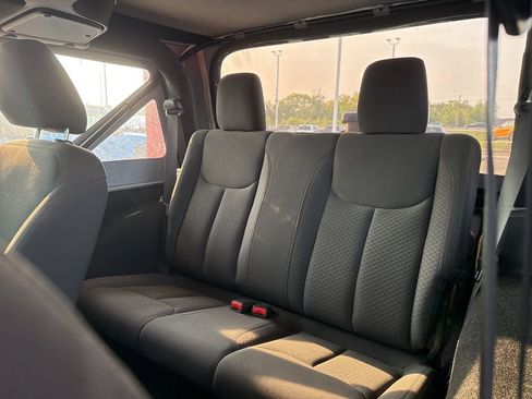 Used 2017 Jeep Wrangler Sport image 11