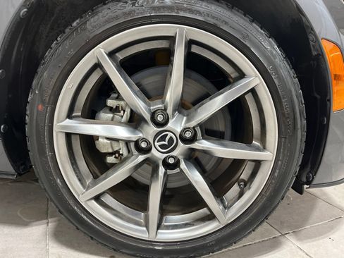 Used 2023 MAZDA MX-5 Miata Grand Touring RWD image 11