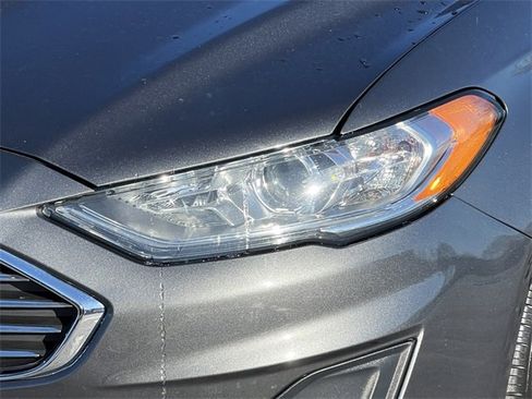 Used 2020 Ford Fusion SE image 34