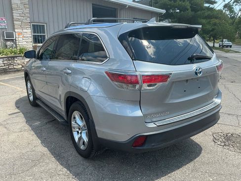 Used 2015 Toyota Highlander Limited w/ Driver Technology Package AWD/4WD image 5