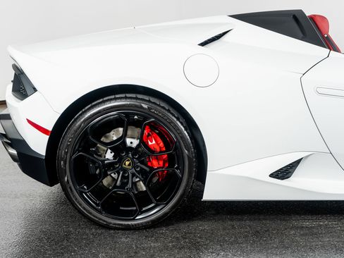 Used 2018 Lamborghini Huracan LP 580-2 image 9