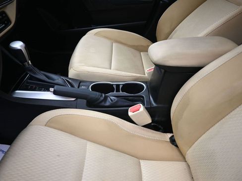 Used 2017 Toyota Corolla L image 21