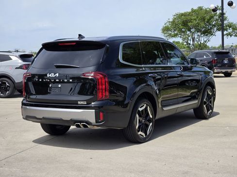 Used 2025 Kia Telluride S image 4