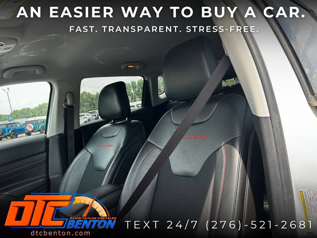 Used 2022 Jeep Compass Trailhawk w/ Trailer Tow Group AWD/4WD image 6