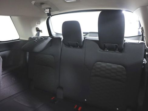 Certified 2025 Nissan Pathfinder S image 27