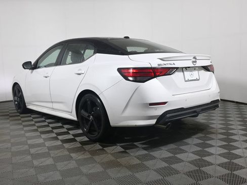 Used 2022 Nissan Sentra SR w/ SR Premium Package FWD image 5