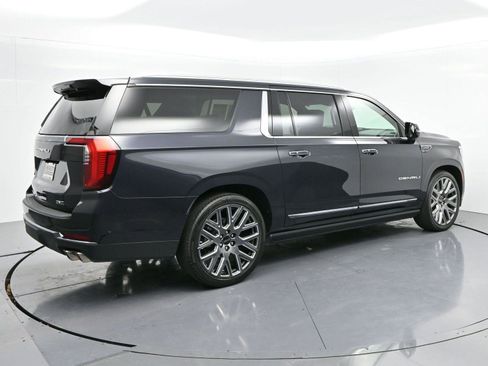 Used 2025 GMC Yukon XL Denali Ultimate w/ LPO, Floor Liner Package image 7