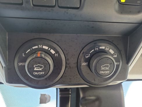 Certified 2020 Toyota 4Runner TRD Off-Road Premium w/ Moonroof Package image 39