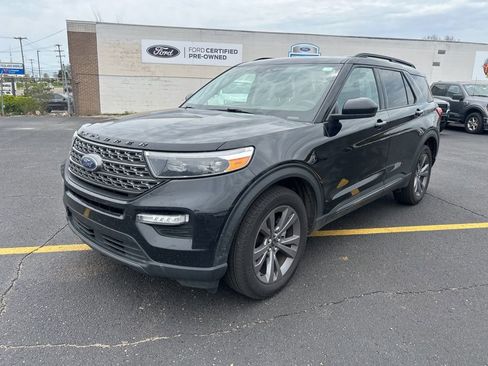 Used 2023 Ford Explorer XLT w/ Equipment Group 202A AWD/4WD image 1