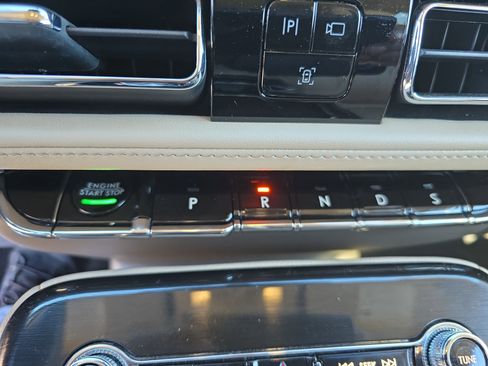 Used 2022 Lincoln Nautilus Reserve image 24