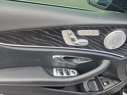 Used 2020 Mercedes-Benz E 350 Sedan w/ Premium Package image 11