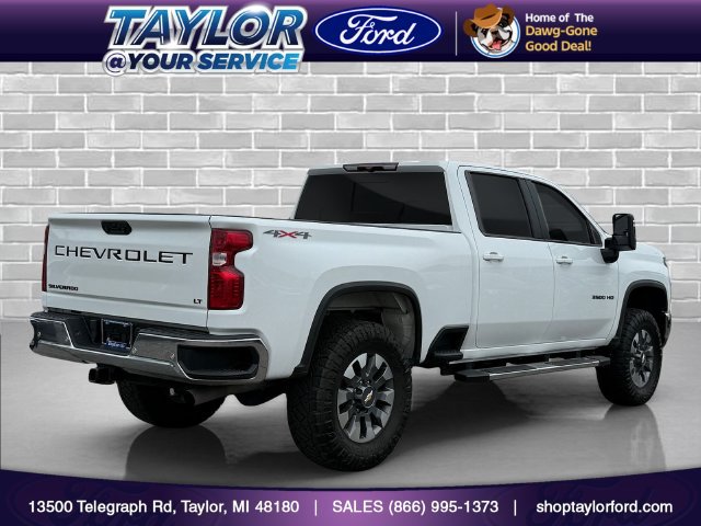 Used 2024 Chevrolet Silverado 3500 LT w/ All Star Edition AWD/4WD image 3
